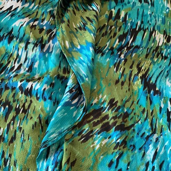 New Directions green and blue flowy blouse size medium - Picture 9 of 16